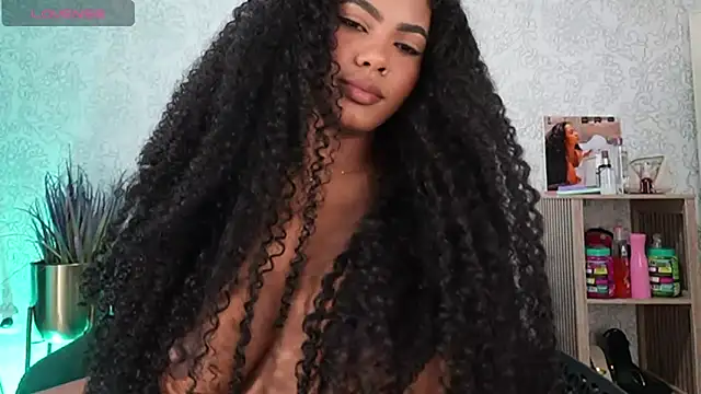 Snapshot of HOTBLACKANDWHITE2 chatting on 11, 4, 2026 HOTBLACKANDWHITE2 online show from 11, 4, 2026