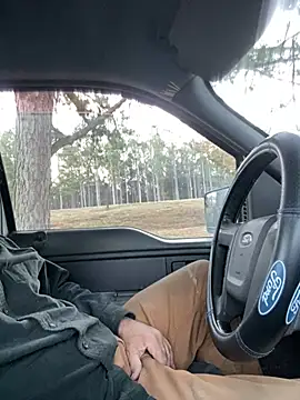 Snapshot of Themechanic420 chatting on 26, 2, 2025 Themechanic420 online show from 26, 2, 2025