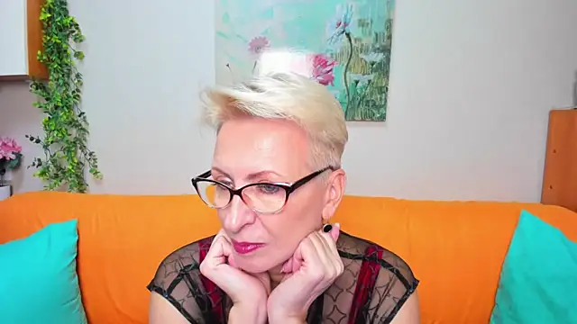 iamyourdream89 online show from 18, 11, 2025