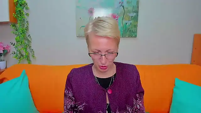 iamyourdream89 online show from 28, 5, 2026