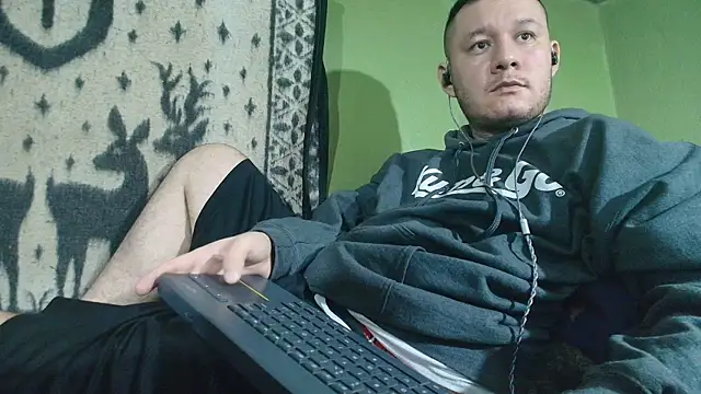 Snapshot of sweet_cock28 chatting on 5, 7, 2026 sweet cock28 online show from 5, 7, 2026