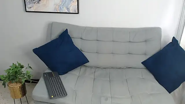 Amber Etan online show from 8, 10, 2025