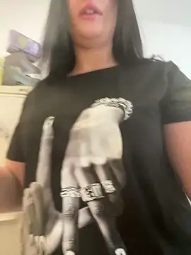 Sarahkhaalifa online show from 8, 4, 2026