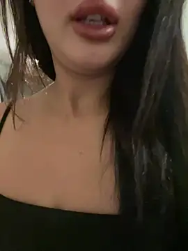 Snapshot of Sarahkhaalifa chatting on 17, 7, 2026 Sarahkhaalifa online show from 17, 7, 2026