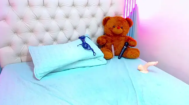 Snapshot of Naomy_Jackson chatting on 10, 12, 2024 Naomy Jackson online show from 10, 12, 2024