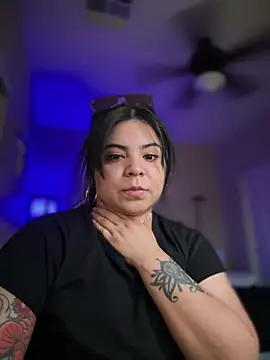 kimmiakiss22 online show from 27, 2, 2025