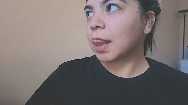 kimmiakiss22 online show from 19, 3, 2025