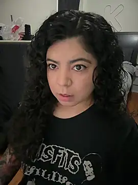 kimmiakiss22 online show from 14, 4, 2026