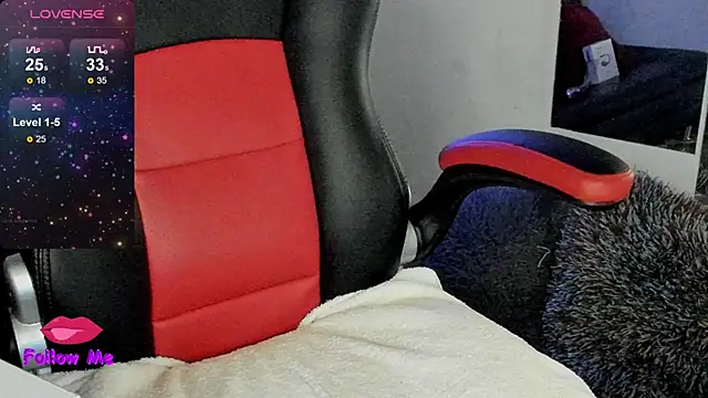 natasha logan  online show from 26, 10, 2025