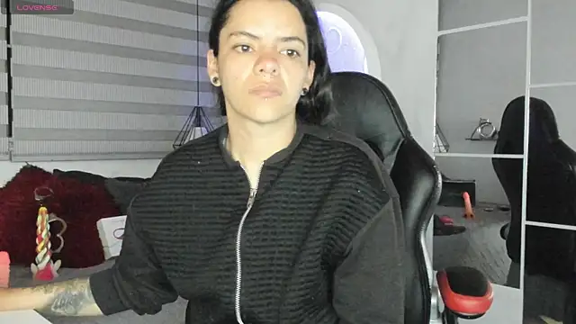 natasha logan  online show from 26, 6, 2026