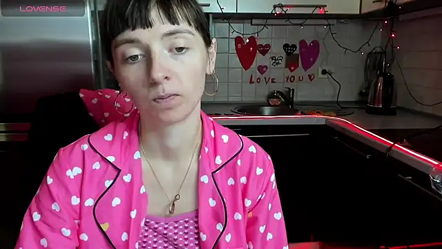 TayanaJons online show from 1, 2, 2025