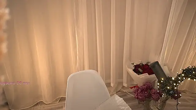 Snapshot of Poni_DII chatting on 19, 11, 2025 Poni DII online show from 19, 11, 2025