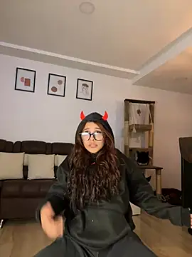 Snapshot of crystal_bunny7 chatting on 10, 2, 2025 crystal bunny7 online show from 10, 2, 2025