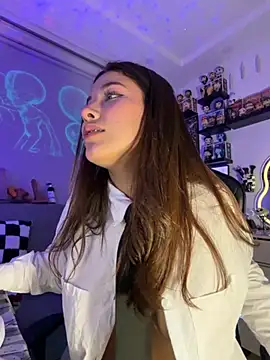 Snapshot of crystal_bunny7 chatting on 1, 2, 2026 crystal bunny7 online show from 1, 2, 2026