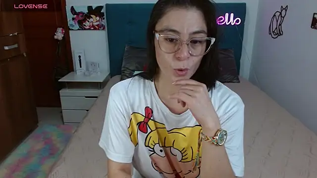 Snapshot of antonella_sweet33 chatting on 13, 6, 2026 antonella sweet33 online show from 13, 6, 2026