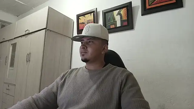 Snapshot of myke_andrade chatting on 2, 10, 2025 myke andrade online show from 2, 10, 2025