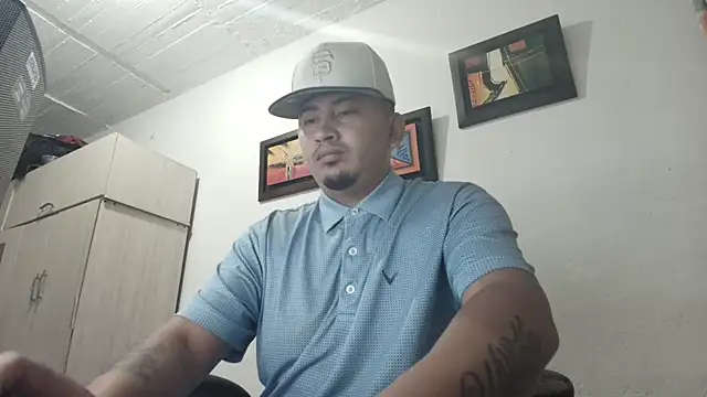 Snapshot of myke_andrade chatting on 4, 10, 2025 myke andrade online show from 4, 10, 2025