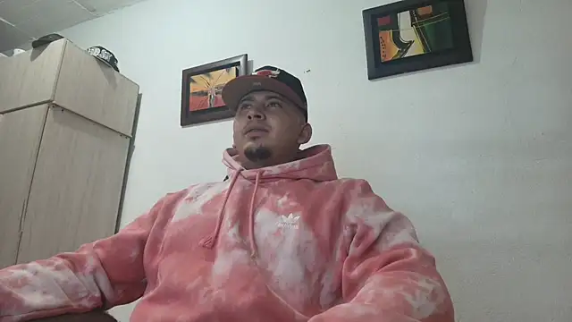 Snapshot of myke_andrade chatting on 2, 11, 2025 myke andrade online show from 2, 11, 2025