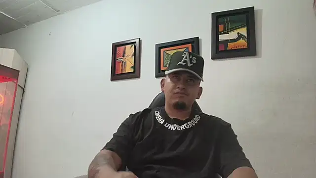 Snapshot of myke_andrade chatting on 2, 12, 2025 myke andrade online show from 2, 12, 2025
