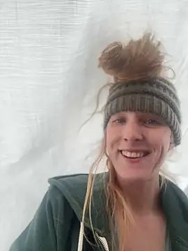 GoldenFlameGoddess online show from 23, 3, 2025