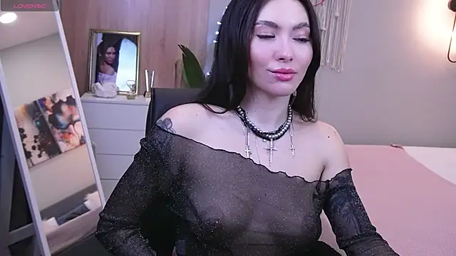 Molly Jons online show from 5, 3, 2025