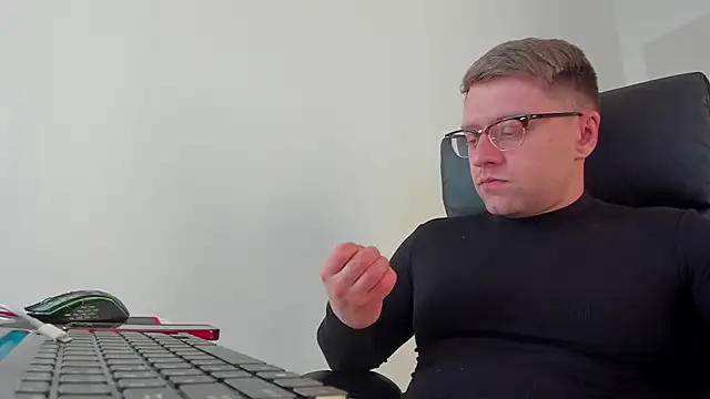 Findom guy online show from 20, 3, 2025