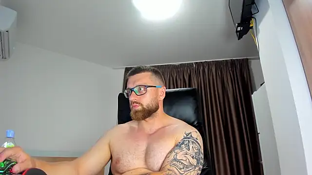 Snapshot of Findom_guy chatting on 11, 7, 2026 Findom guy online show from 11, 7, 2026