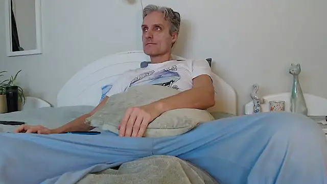 StrongBill online show from 5, 1, 2025