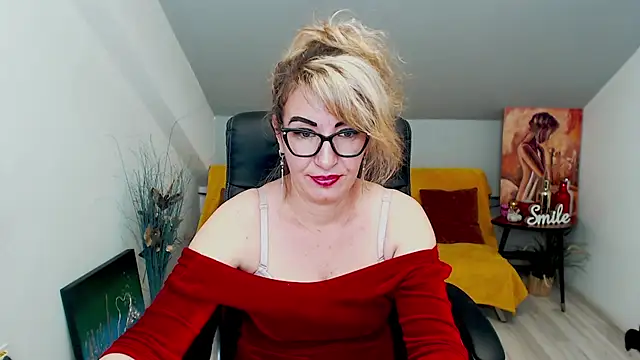 Cassandra Hotty online show from 10, 2, 2025