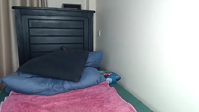 Snapshot of NIKKIE_LOVE chatting on 29, 10, 2025 NIKKIE LOVE online show from 29, 10, 2025