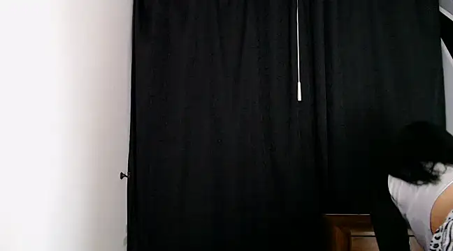 Isa Maiden1 online show from 5, 3, 2025