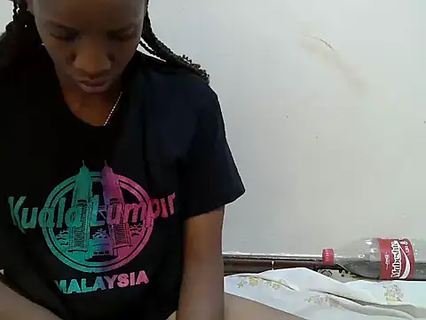 prettybeee online show from 3, 10, 2025