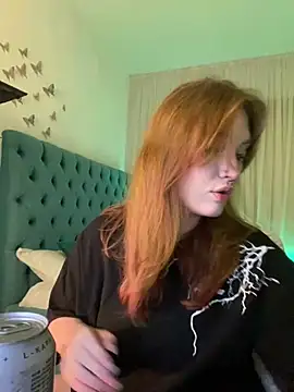  Chlo  e online show from 19, 2, 2025