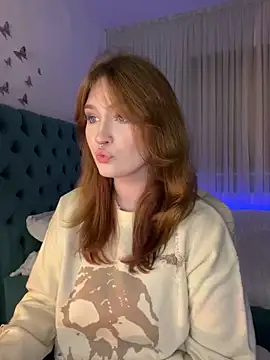  Chlo  e online show from 20, 3, 2025