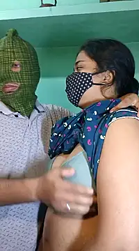 Snapshot of hotty_Sexy-couple chatting on 17, 12, 2024 hotty Sexy-couple online show from 17, 12, 2024