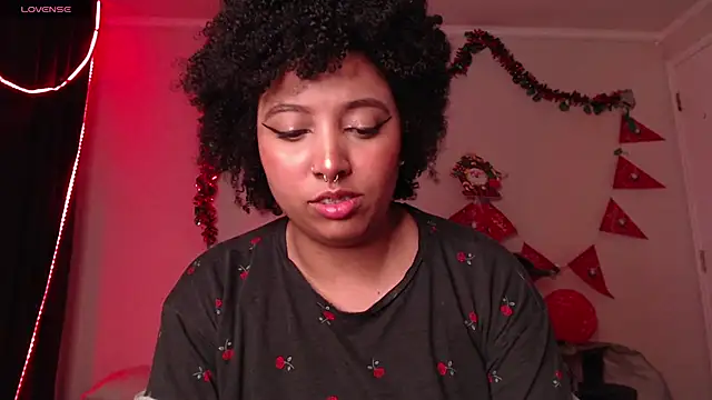 Snapshot of michell_bling1 chatting on 30, 12, 2024 michell bling1 online show from 30, 12, 2024