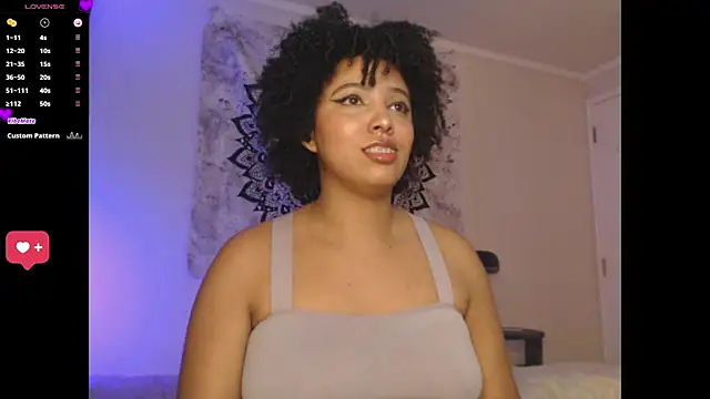 Snapshot of michell_bling1 chatting on 7, 3, 2025 michell bling1 online show from 7, 3, 2025