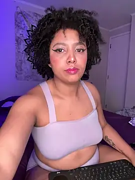 Snapshot of michell_bling1 chatting on 16, 3, 2025 michell bling1 online show from 16, 3, 2025