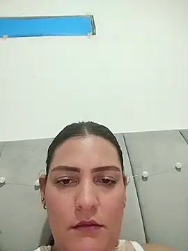 Mia Hampton online show from 20, 6, 2026