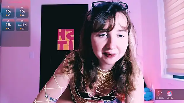 Cosmo Riri online show from 23, 11, 2025