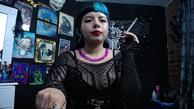 Yourmadame P online show from 11, 2, 2025