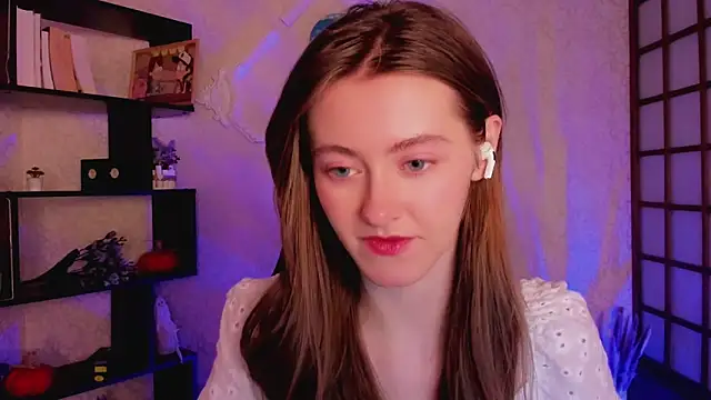 KateCuddle online show from 10, 12, 2024