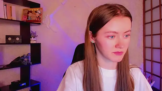 KateCuddle online show from 14, 1, 2025