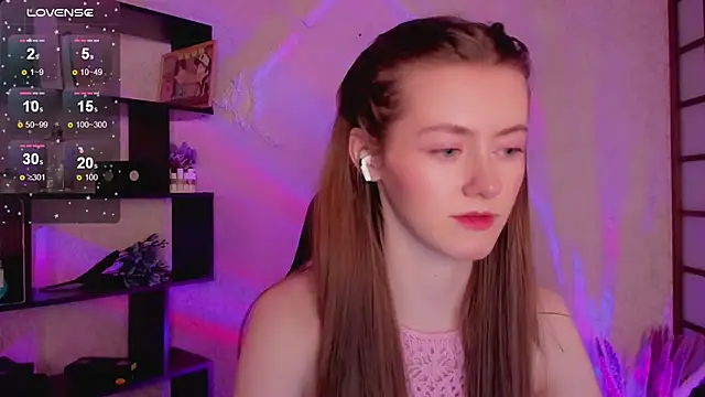 KateCuddle online show from 30, 1, 2025