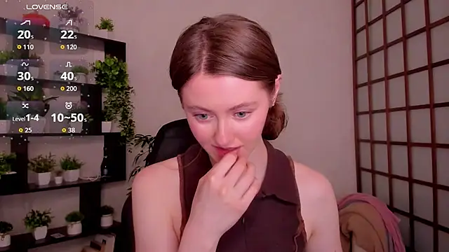 KateCuddle online show from 2, 3, 2026