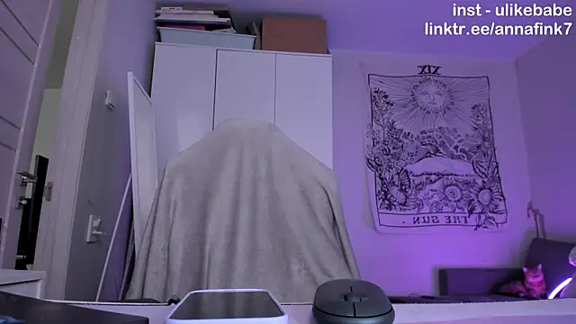 Snapshot of Anna_Fink chatting on 20, 11, 2025 Anna Fink online show from 20, 11, 2025