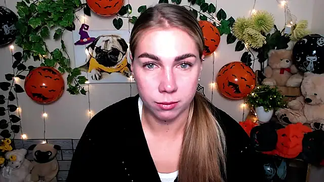 Sport Tall Doll online show from 27, 10, 2025