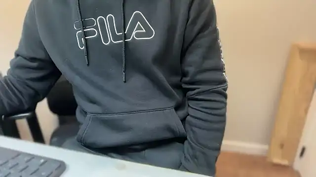 Snapshot of rickyi2023 chatting on 19, 11, 2025 rickyi2023 online show from 19, 11, 2025