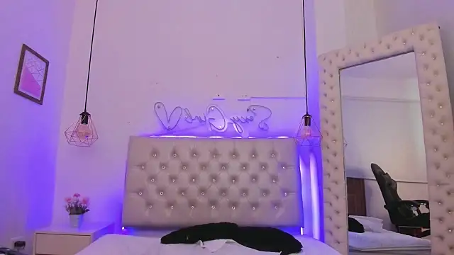 xiomara  cortes online show from 10, 3, 2025