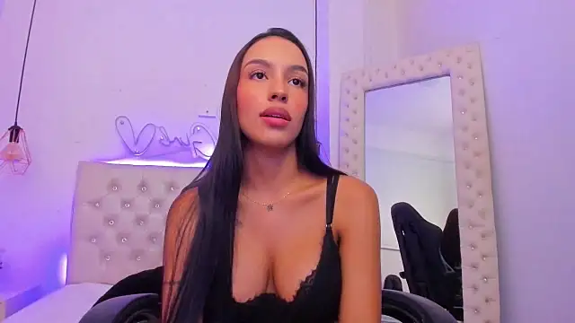 xiomara  cortes online show from 14, 3, 2025